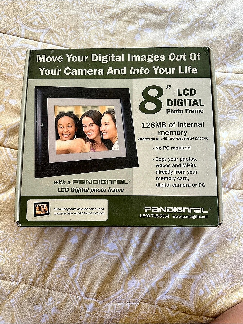 Pandigital 8" LCD Digital Photo Frame 8-Inch LCD Digital Photo Frame
